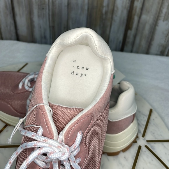 Offers OK 🔥NEW🔥 women’s Jojo Sneakers 👟 A New Day Mauve 8.5 & 9.5, Pink 🔥 - Picture 3 of 5